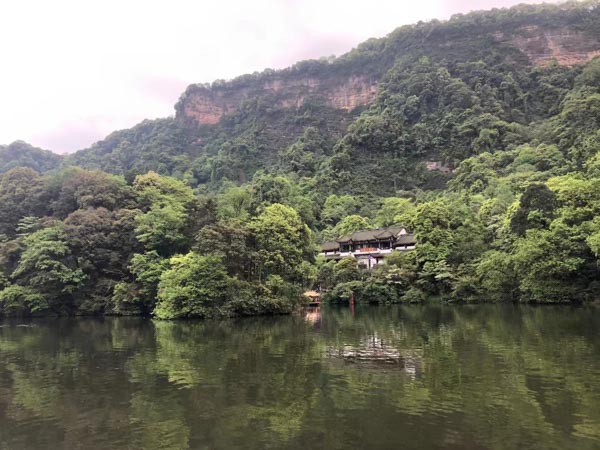 深圳優秀刑事律師來回答尋釁滋事罪與妨害公務罪的界限